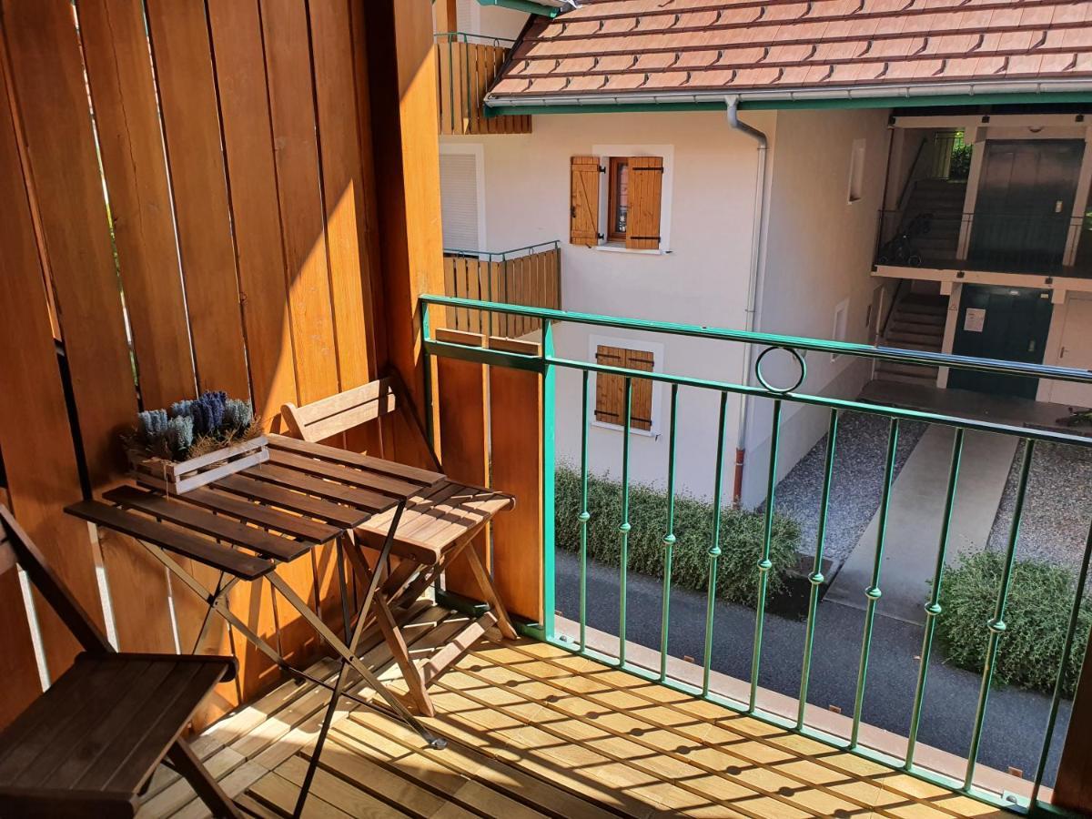 Studio Dans Residence De Tourisme*** Giez Exterior foto